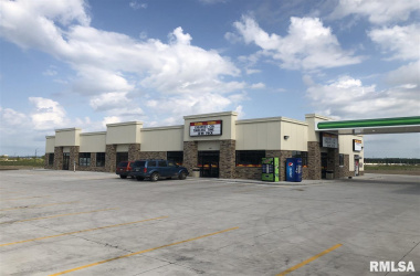 243 12TH, East Moline, Illinois 61244, ,Commercial/cie,For Sale,12TH,QC7041010