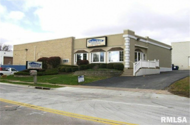 616 35TH, Davenport, Iowa 52806, ,Commercial/cie,For Sale,35TH,QC4214280