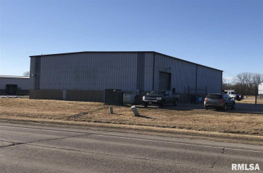 2000 MANUFACTURING, Clinton, Iowa 52732, ,Commercial/cie,For Sale,MANUFACTURING,QC7042125