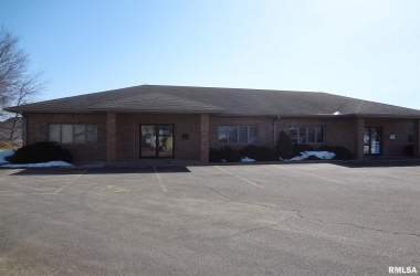 2206 52ND, Davenport, Iowa 52807, ,Commercial/cie,For Sale,52ND,QC4219343