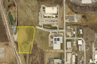 1405 26TH, Cedar Rapids, Illinois 52404, ,Commercial/cie,For Sale,26TH,QC4220844