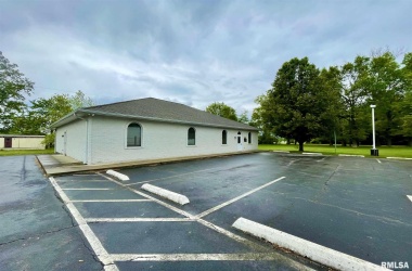 1704 HOLMES, Marion, Illinois 62959, ,Commercial/cie,For Sale,HOLMES,QC4221368