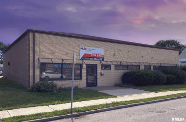 1523 WASHINGTON, Davenport, Iowa 52804, ,Commercial/cie,For Sale,WASHINGTON,QC4222982