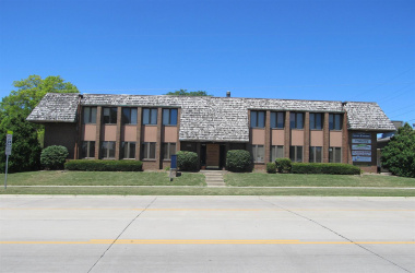 2500 18TH, Bettendorf, Iowa 52722, ,Commercial/cie,For Sale,18TH,QC4223129