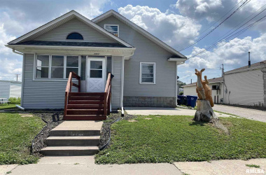 1711 PLEASANT, Davenport, Iowa 52804, 3 Bedrooms Bedrooms, ,2 BathroomsBathrooms,Single Family,For Sale,PLEASANT,QC4224465