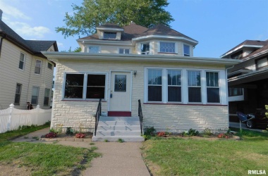 108 CENTRAL PARK, Davenport, Iowa 52803, 4 Bedrooms Bedrooms, ,1 BathroomBathrooms,Single Family,For Sale,CENTRAL PARK,QC4223630