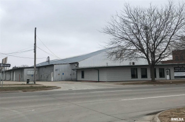 823 3RD, Clinton, Iowa 52732, ,Commercial/cie,For Sale,3RD,QC4225202