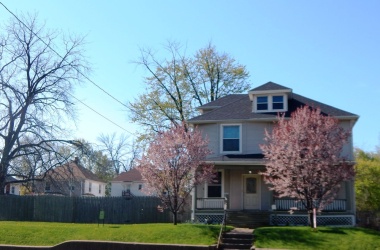 211 LOCUST, Davenport, Iowa 52803, 5 Bedrooms Bedrooms, ,2 BathroomsBathrooms,Single Family,For Sale,LOCUST,QC4225299