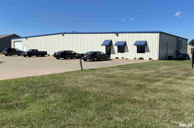 800 20TH, Fulton, Illinois 61252, ,Commercial/cie,For Sale,20TH,QC4225354