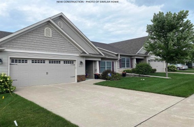 3585 DECKARD, Bettendorf, Iowa 52722, 3 Bedrooms Bedrooms, ,3 BathroomsBathrooms,Attached Single Family,For Sale,DECKARD,QC4225561