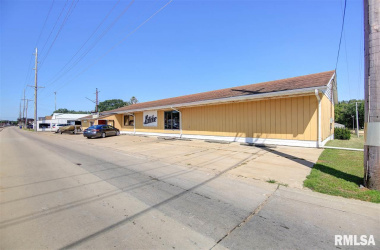 1209 ROOSEVELT, Clinton, Iowa 52732, ,Commercial/cie,For Sale,ROOSEVELT,QC4219408