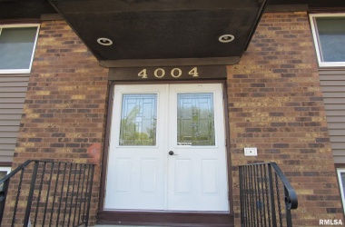 4004 25TH, Moline, Illinois 61265, 2 Bedrooms Bedrooms, ,1 BathroomBathrooms,Apartment/condo,For Rent,25TH,QC4226384