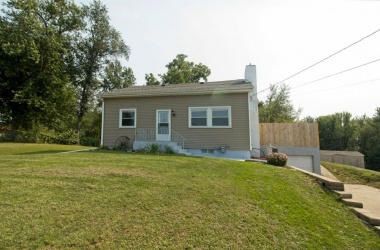 2823 49TH, Davenport, Iowa 52806, 4 Bedrooms Bedrooms, ,1 BathroomBathrooms,Single Family,For Sale,49TH,QC4226413