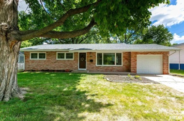 1805 PARKWAY, Bettendorf, Iowa 52722, 3 Bedrooms Bedrooms, ,2 BathroomsBathrooms,Single Family,For Sale,PARKWAY,QC4226527