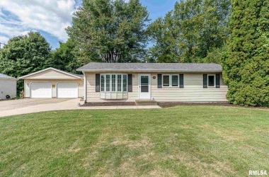 1412 DEVILS GLEN, Bettendorf, Iowa 52722, 3 Bedrooms Bedrooms, ,1 BathroomBathrooms,Single Family,For Sale,DEVILS GLEN,QC4226596