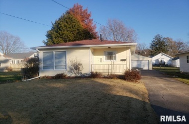 2217 31ST, Rock Island, Illinois 61201, 3 Bedrooms Bedrooms, ,1 BathroomBathrooms,Single Family,For Rent,31ST,QC4226618