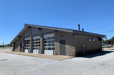 702 AVENUE OF THE CITIES, East Moline, Illinois 61244, ,Commercial/cie,For Sale,AVENUE OF THE CITIES,QC4226665