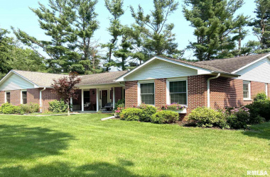 932 Melody Hills, Fulton, Illinois 61252, 3 Bedrooms Bedrooms, ,3 BathroomsBathrooms,Single Family,For Sale,Melody Hills,QC4226706