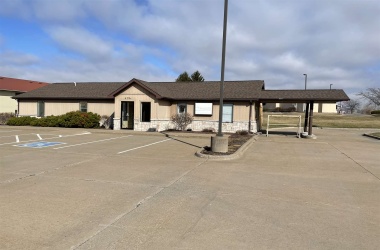 404 CLEVELAND, Muscatine, Iowa 52761, ,Commercial/cie,For Sale,CLEVELAND,QC4219618