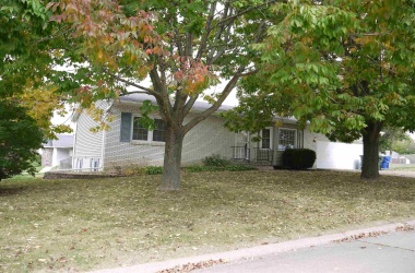 4218 HIGH, Davenport, Iowa 52804, 4 Bedrooms Bedrooms, ,2 BathroomsBathrooms,Single Family,For Sale,HIGH,QC4227106