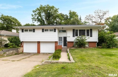 2116 3RD, East Moline, Illinois 61244, 3 Bedrooms Bedrooms, ,2 BathroomsBathrooms,Single Family,For Sale,3RD,QC4226316