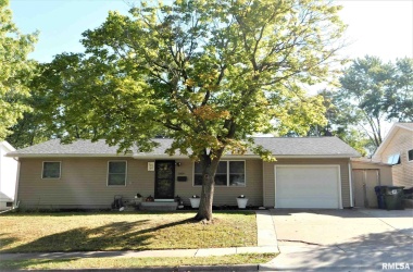 2829 OAK, Davenport, Iowa 52804, 3 Bedrooms Bedrooms, ,2 BathroomsBathrooms,Single Family,For Sale,OAK,QC4227386