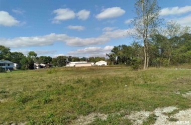 1412 12TH, Fulton, Illinois 61252, ,Lots,For Sale,12TH,QC4227425