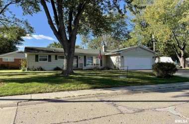 2525 4TH, East Moline, Illinois 61244, 3 Bedrooms Bedrooms, ,2 BathroomsBathrooms,Single Family,For Sale,4TH,QC4227522