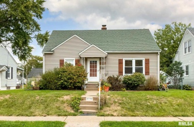 2140 17TH, Davenport, Iowa 52804, 3 Bedrooms Bedrooms, ,2 BathroomsBathrooms,Single Family,For Sale,17TH,QC4227526