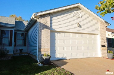 3312 PARKWILD, Bettendorf, Iowa 52722, 3 Bedrooms Bedrooms, ,3 BathroomsBathrooms,Attached Single Family,For Sale,PARKWILD,QC4227534