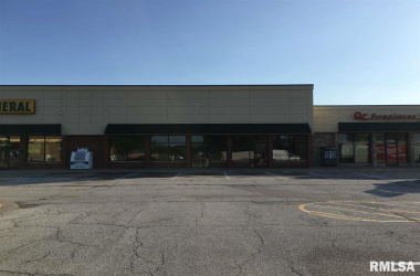 2304 SPRUCE HILLS, Bettendorf, Iowa 52722, ,Commercial/cie,For Sale,SPRUCE HILLS,QC7035204