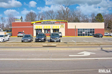 606 LINCOLNWAY, Morrison, Illinois 61270, ,Commercial/cie,For Sale,LINCOLNWAY,QC7039090